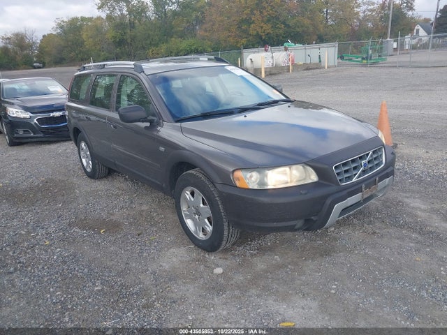 2005 VOLVO XC70 YV1SZ592151199961 Photo 0
