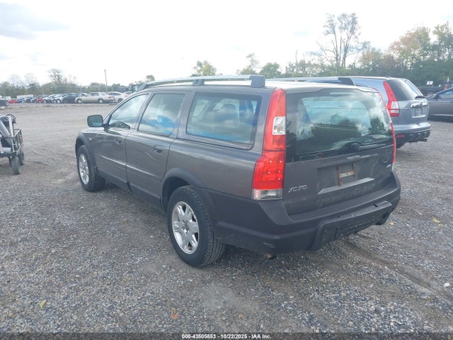 2005 VOLVO XC70 YV1SZ592151199961 Photo 2