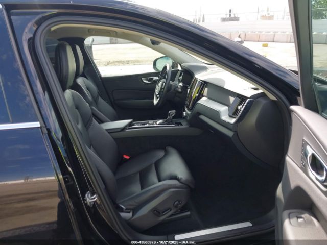 2019 VOLVO XC60 LYV102DK7KB355104 Photo 4