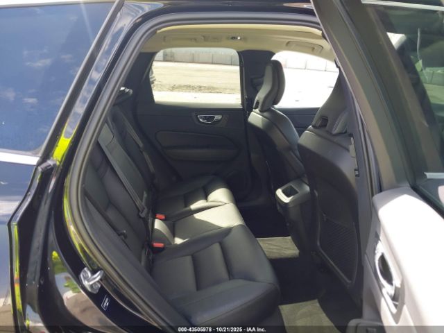 2019 VOLVO XC60 LYV102DK7KB355104 Photo 7