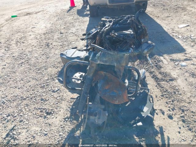 2011 HARLEY-DAVIDSON FLHTCU 1HD1FC417BB639912 Photo 4