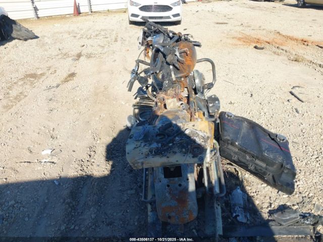 2011 HARLEY-DAVIDSON FLHTCU 1HD1FC417BB639912 Photo 5