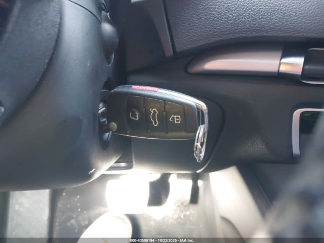 2017 AUDI A3 WAUB8GFF8H1026256 Photo 10