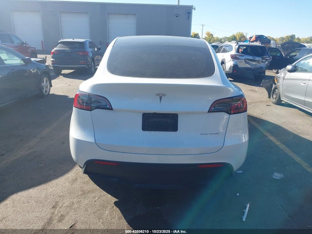 Tesla Model Y 2023 7SAYGDEE3PF603839 Image 16
