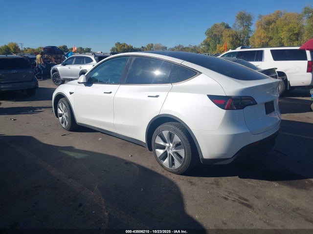 2023 TESLA MODEL Y 7SAYGDEE3PF603839 Photo 2