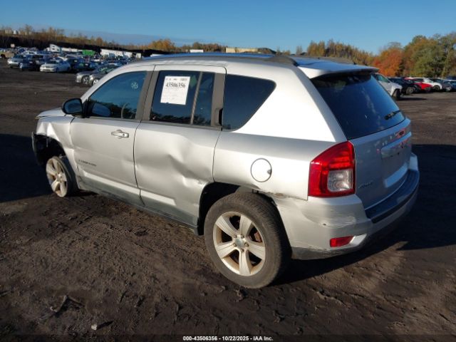 2011 JEEP COMPASS 1J4NF1FB7BD164273 Photo 2