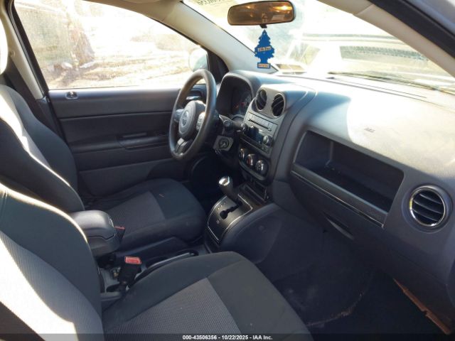 2011 JEEP COMPASS 1J4NF1FB7BD164273 Photo 4