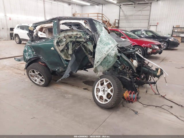 2006 MINI COOPER S WMWRE33586TN27595 Photo 0