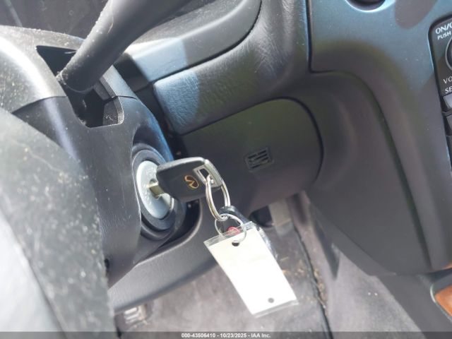 2001 INFINITI QX4 JNRDR09X01W203539 Photo 10