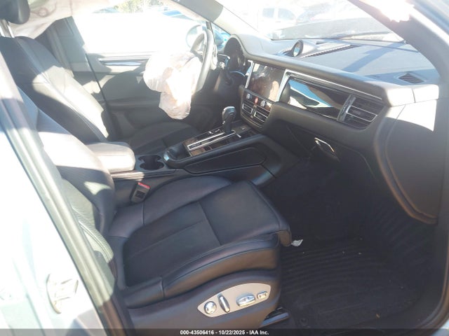 2023 PORSCHE MACAN WP1AA2A53PLB18655 Photo 4