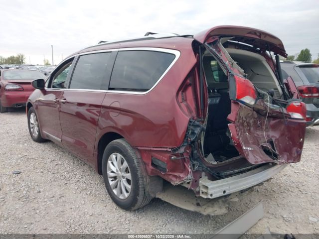 2018 CHRYSLER PACIFICA 2C4RC1EG4JR289613 Photo 2