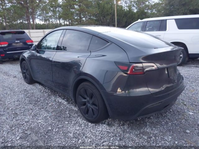 2025 TESLA MODEL Y 7SAYGDEE7SF307215 Photo 2