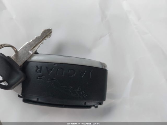 2012 JAGUAR XF SAJWA0HB6CLS53812 Photo 10