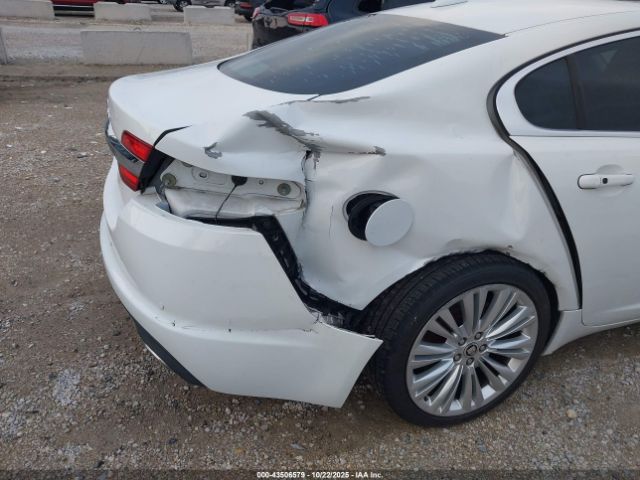 2012 JAGUAR XF SAJWA0HB6CLS53812 Photo 5