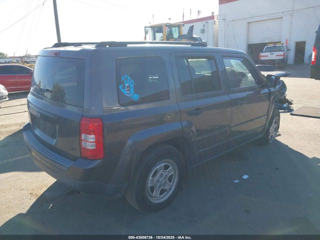 1C4NJPBB6GD808057 Jeep Patriot Sport