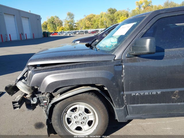 1C4NJPBB6GD808057 Jeep Patriot Sport