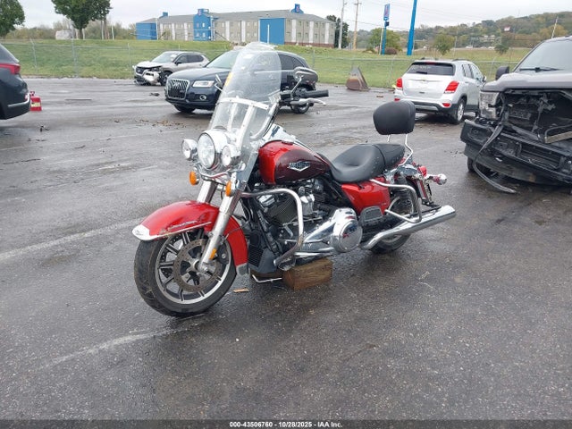 2019 HARLEY-DAVIDSON FLHR 1HD1FBC13KB670859 Photo 1