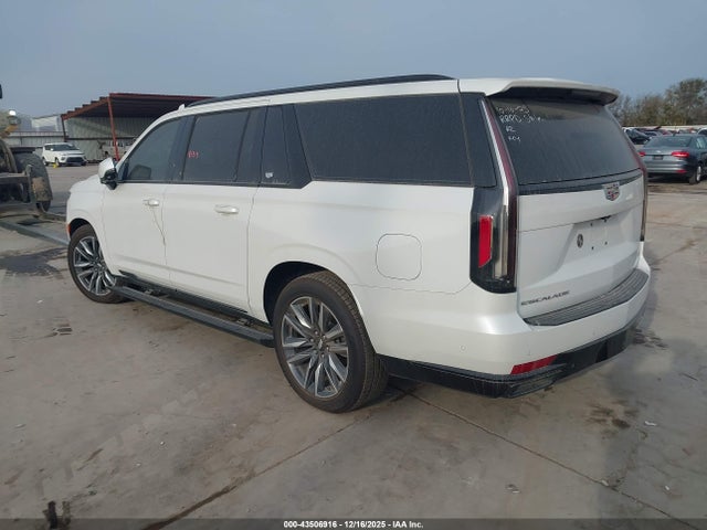 2023 CADILLAC ESCALADE ESV 1GYS4PKL2PR144436 Photo 2