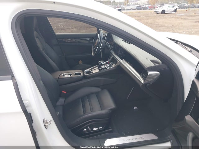 2017 PORSCHE PANAMERA WP0AA2A76HL101935 Photo 4