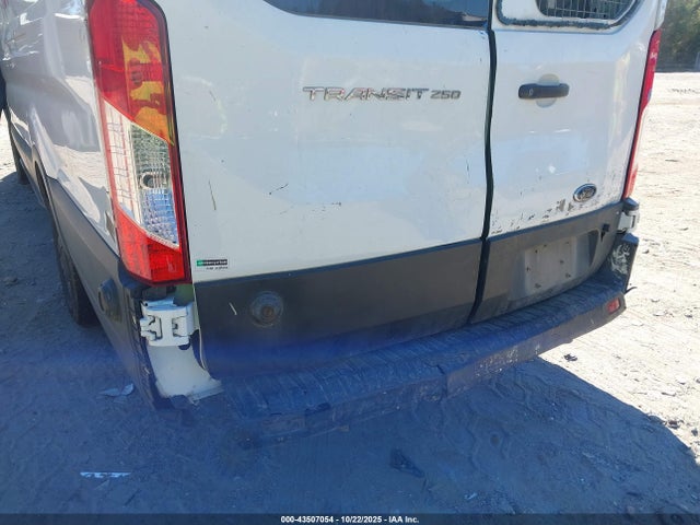 1FTYR3XM5KKB12044 Ford Transit-250