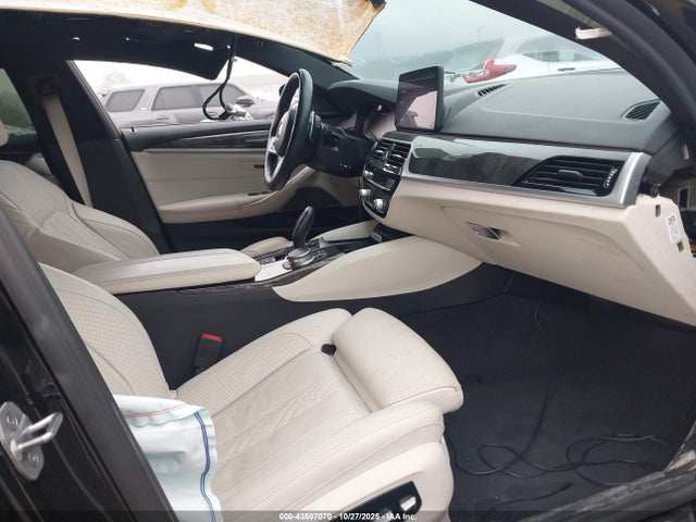 WBA53BH0XNCJ20047 BMW 530 I