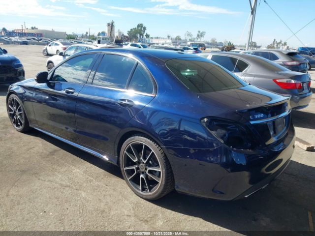 2019 MERCEDES-BENZ C 300 55SWF8DB2KU320345 Photo 2