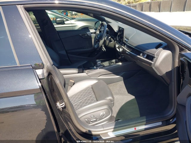 2025 AUDI S5 SPORTBACK WAUC4CF55SA006988 Photo 4