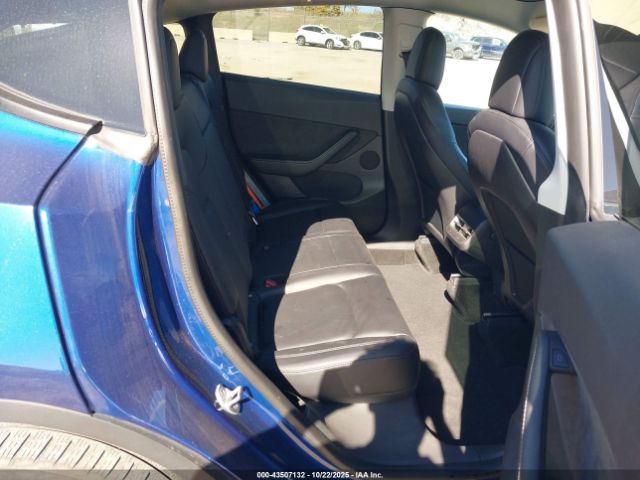 2021 TESLA MODEL Y 5YJYGDEE4MF254523 Photo 7