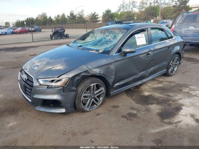 2019 AUDI A3 WAUJEGFF6KA094468 Photo 1