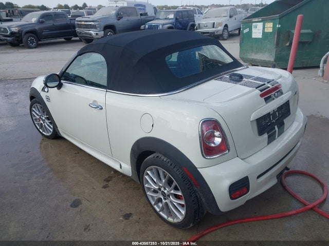 2013 MINI ROADSTER WMWSY9C54DT626553 Photo 2