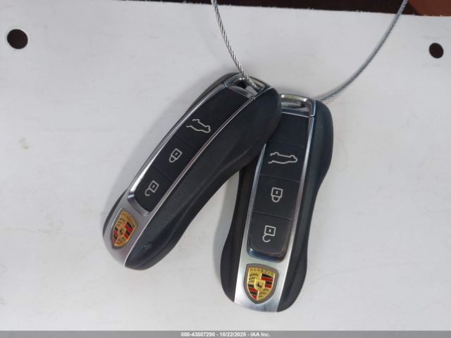 2022 PORSCHE CAYENNE WP1AB2AY8NDA31249 Photo 10