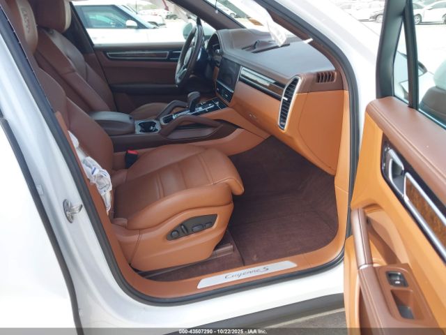 2022 PORSCHE CAYENNE WP1AB2AY8NDA31249 Photo 4