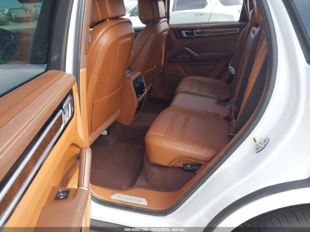 2022 PORSCHE CAYENNE WP1AB2AY8NDA31249 Photo 7