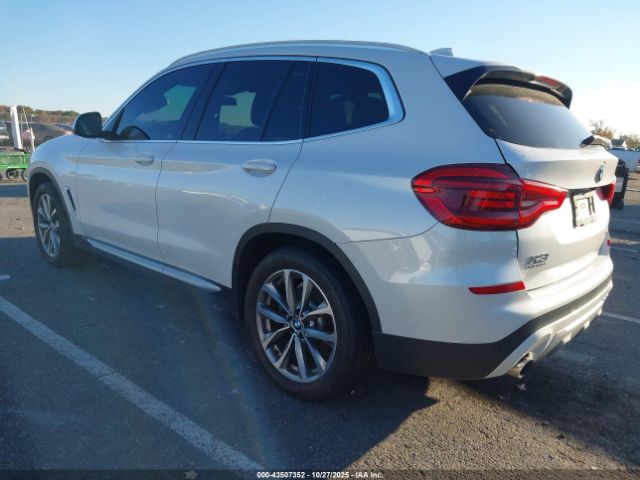 2019 BMW X3 5UXTR9C53KLP84852 Photo 2