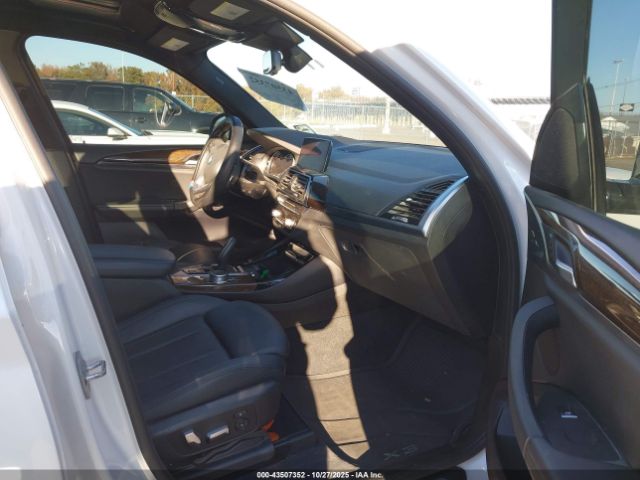 2019 BMW X3 5UXTR9C53KLP84852 Photo 4