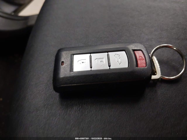 Продажа на аукционе авто 2019 Mitsubishi Outlander Sel, vin: JA4AZ3A39KZ022544, номер лота: 43507381