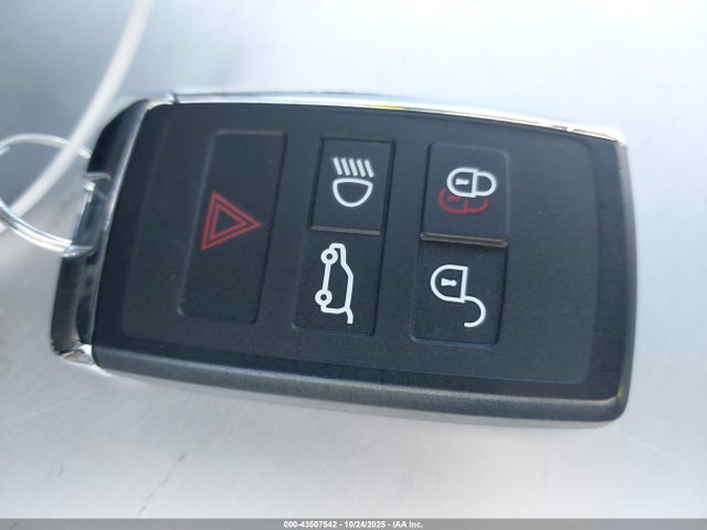 2026 JAGUAR F-PACE SADCT2EX4TA755404 Photo 10