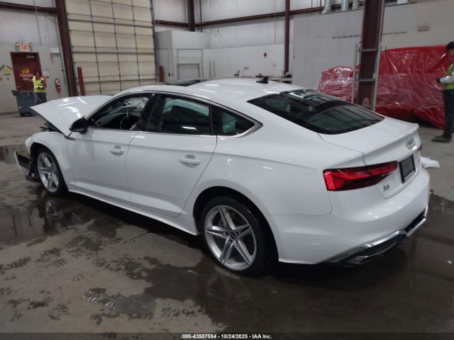 2021 AUDI A5 SPORTBACK WAUDACF51MA053645 Photo 2