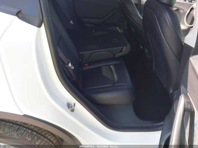 2021 TESLA MODEL Y 5YJYGDEE2MF174296 Photo 7