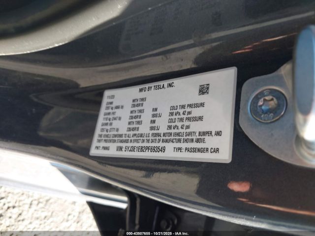 2023 TESLA MODEL 3 5YJ3E1EB2PF693549 Photo 8