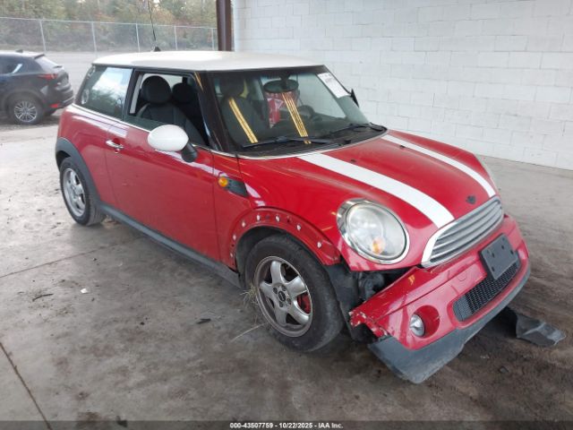 2008 MINI COOPER WMWMF33588TT60827 Photo 0