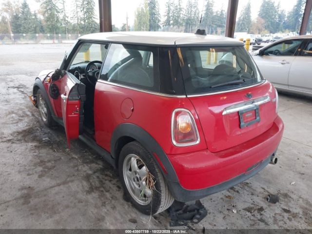 2008 MINI COOPER WMWMF33588TT60827 Photo 2