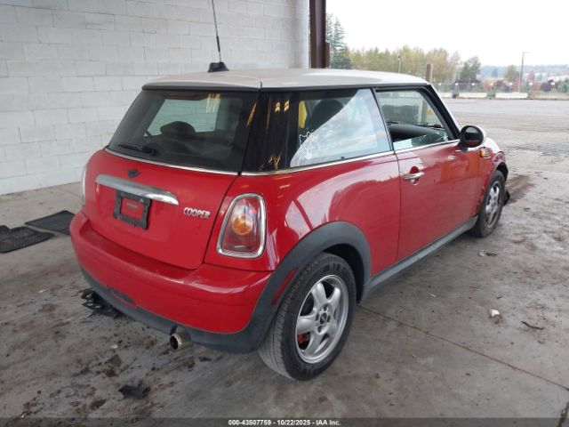 2008 MINI COOPER WMWMF33588TT60827 Photo 3