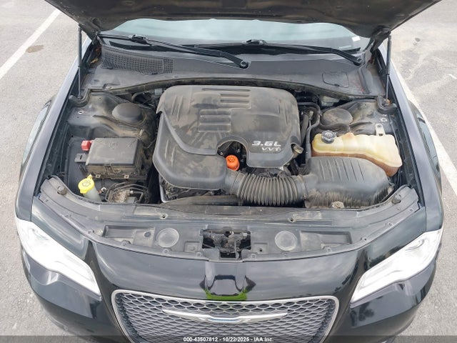 Chrysler 300C 2015 2C3CCAEG4FH766161 Image 10