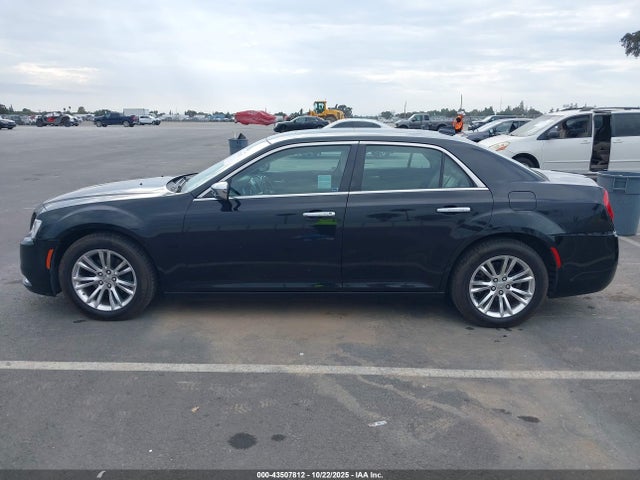 Chrysler 300C 2015 2C3CCAEG4FH766161 Image 14