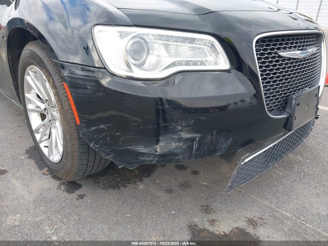 Chrysler 300C 2015 2C3CCAEG4FH766161 Image 6
