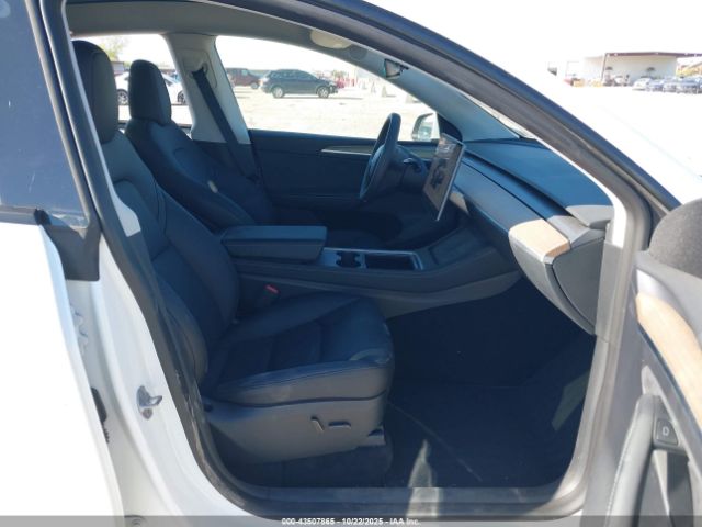 2023 TESLA MODEL Y 7SAYGDEE5PA095404 Photo 4
