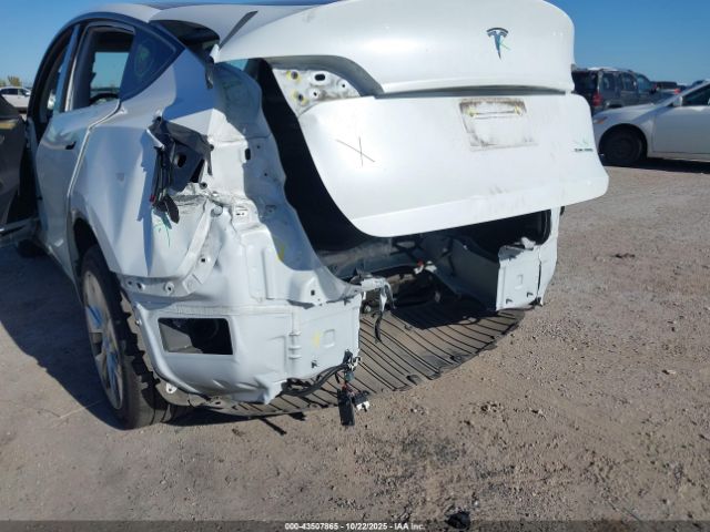 2023 TESLA MODEL Y 7SAYGDEE5PA095404 Photo 5