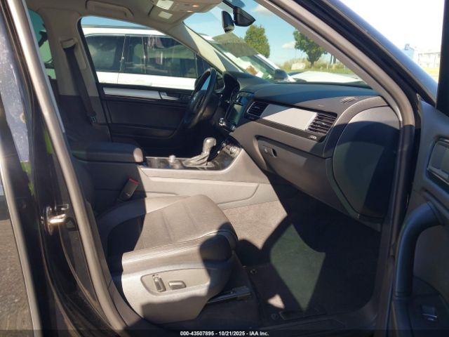 2014 VOLKSWAGEN TOUAREG WVGEF9BP8ED004490 Photo 4