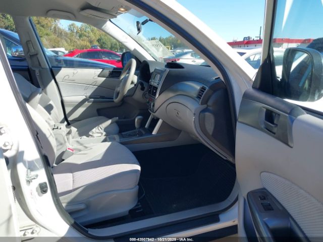 2011 SUBARU FORESTER JF2SHABCXBH747027 Photo 4